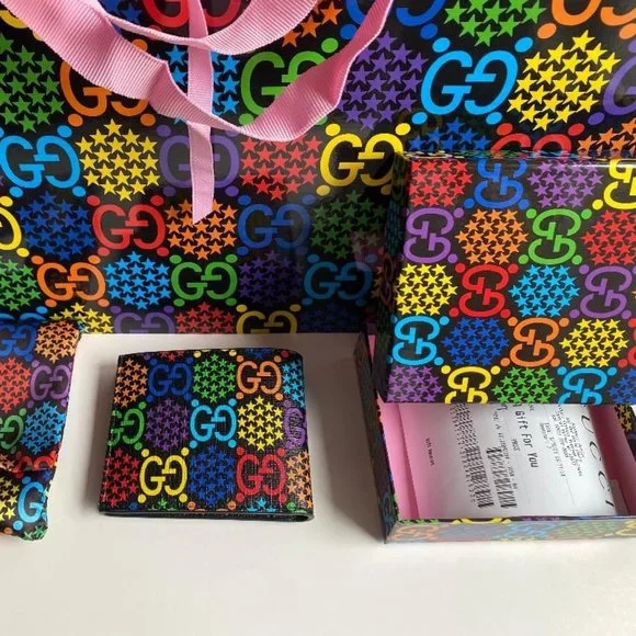 Gucci new Psychedelic GG Supreme Bi-Fold Wallet - Picture 1 of 14